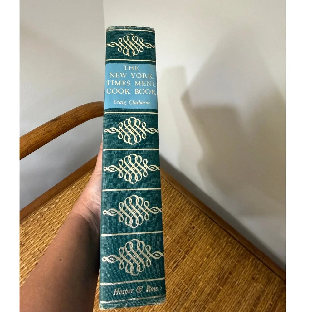 NY Times Menu Cook Book Craig Claiborne 1966 First Edition Vintage HC Recipes